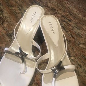 Fioni women’s sandals